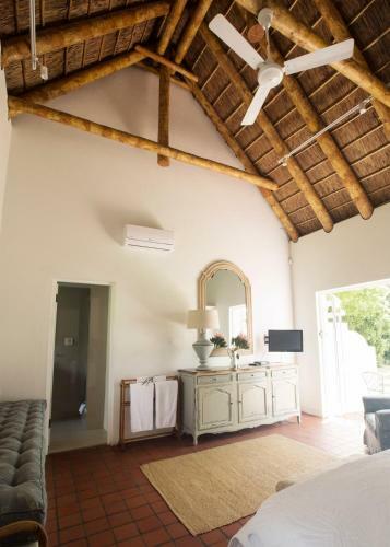 Hostal Klein Waterval Riverside Lodge