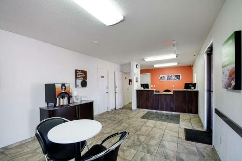 Motel 6 Charles Town