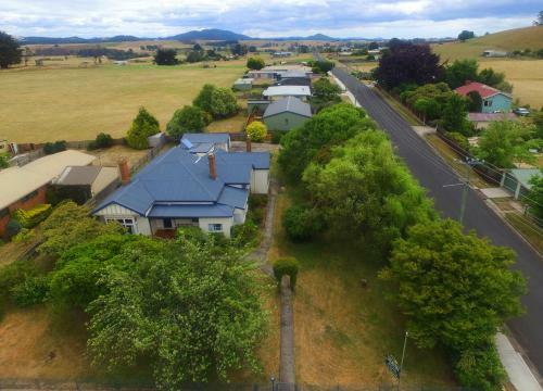 Acacia Bed And Breakfast