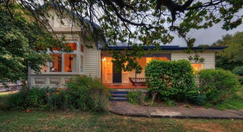 Acacia Bed And Breakfast