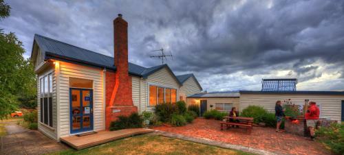 Acacia Bed And Breakfast