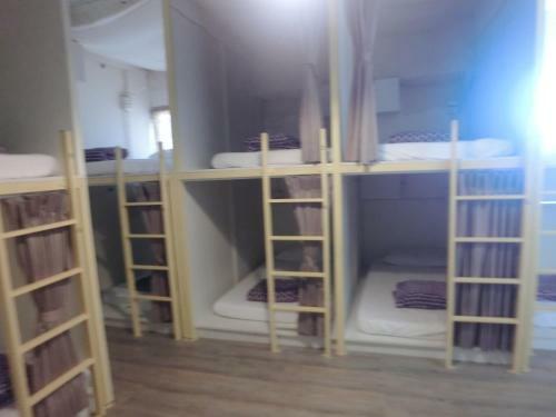 Easyinn Hotel & Hostel