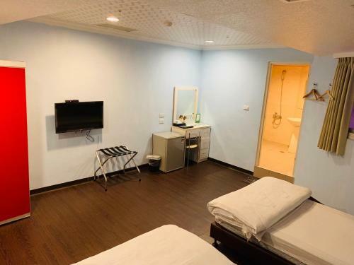 Easyinn Hotel & Hostel