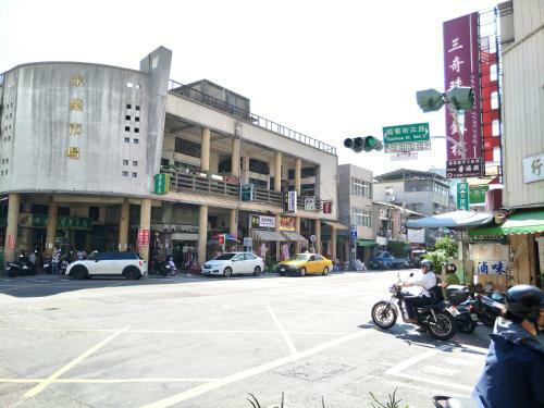 Easyinn Hotel & Hostel