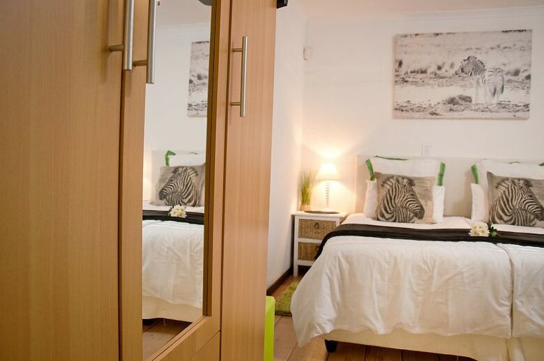 Hostal A Vue Guesthouse