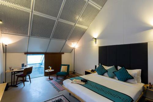 Mana Hotels