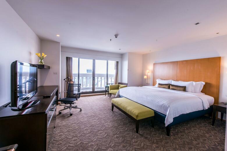 Hotel Lebua At State Tower