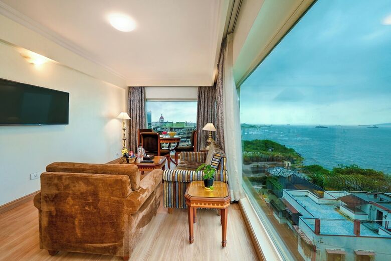 Hotel Fariyas