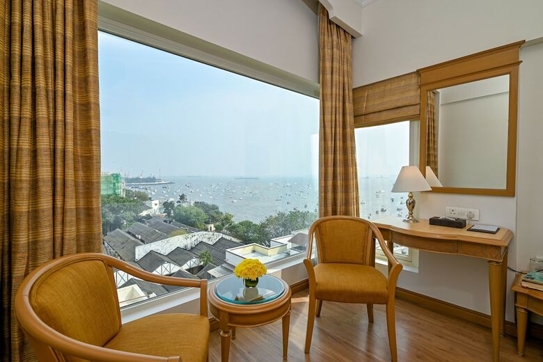 Hotel Fariyas