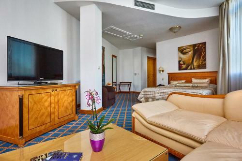 Hotel Master