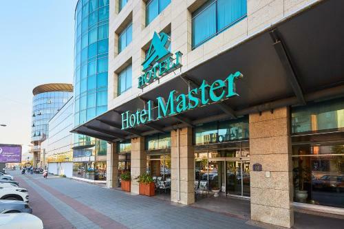Hotel Master