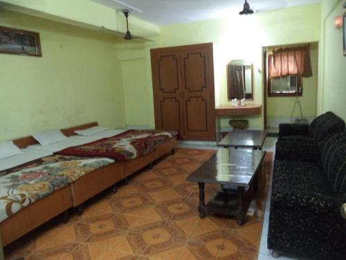 Hotel Viren International