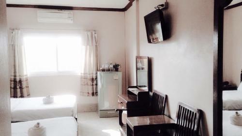 Nakhonesack Hotel 3