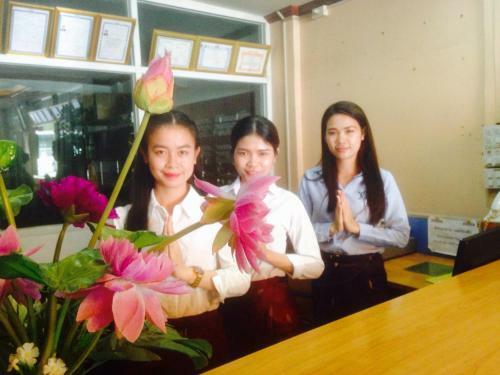 Nakhonesack Hotel 3