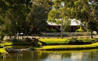 Agroturismo Stonewell Cottages And Vineyards