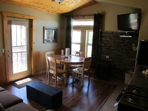 Hotel Convict Lake Resort