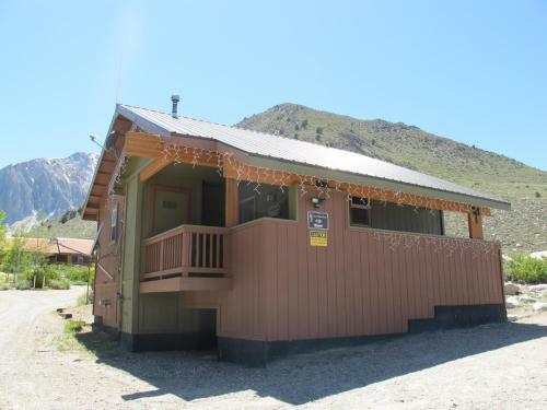 Hotel Convict Lake Resort