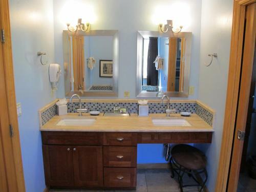 Hotel Convict Lake Resort