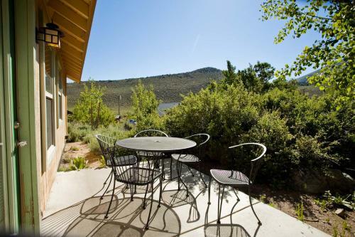 Hotel Convict Lake Resort