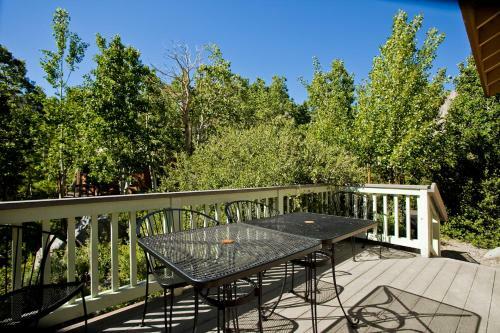 Hotel Convict Lake Resort