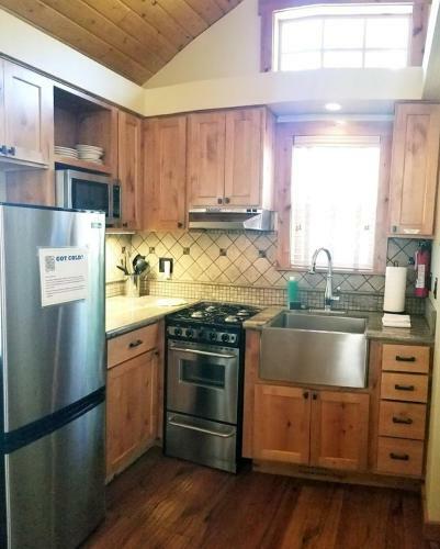 Hotel Convict Lake Resort