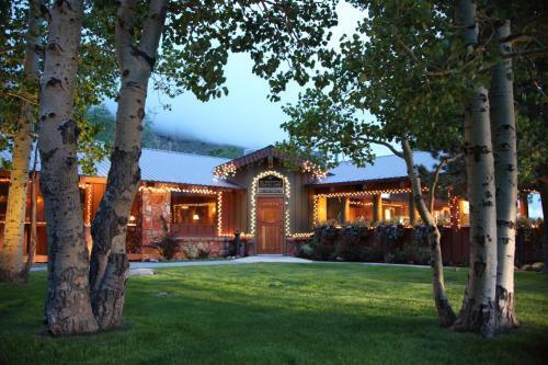 Hotel Convict Lake Resort