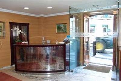 La Noyesa Hotel