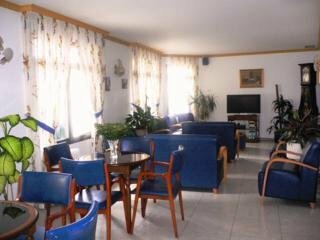 La Noyesa Hotel