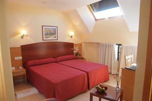 La Noyesa Hotel