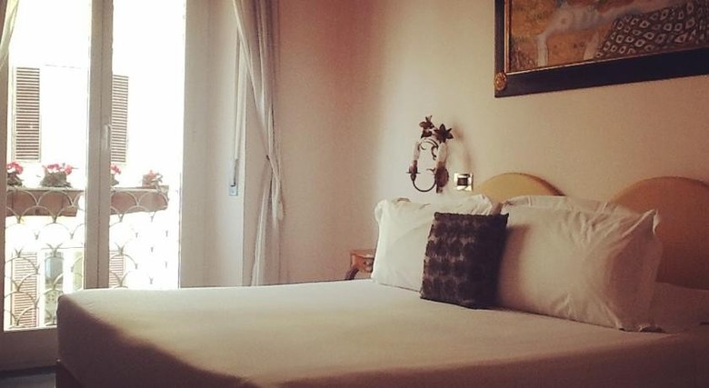 Angel Hotel