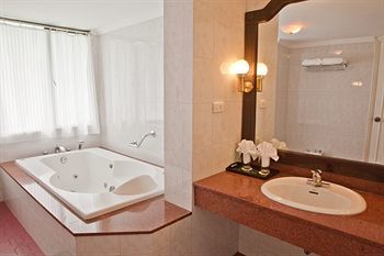 Green Park Hotel