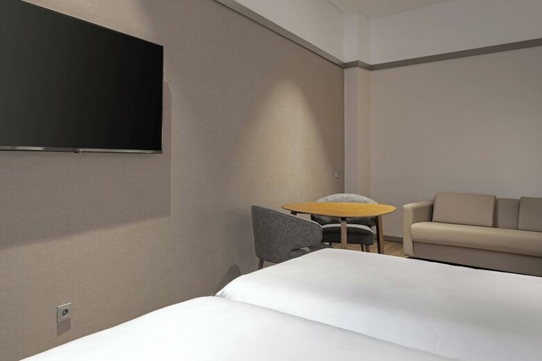 AC Hotel Recoletos By Marriott