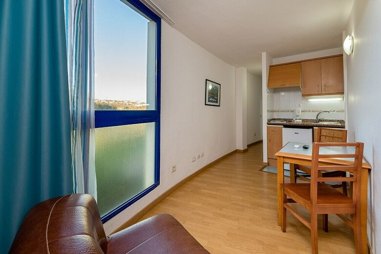 Aparthotel New Folias