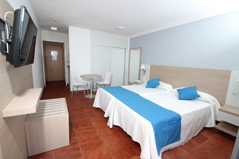 Aparthotel New Folias
