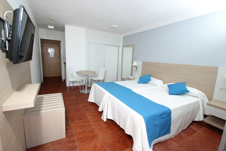 Aparthotel New Folias