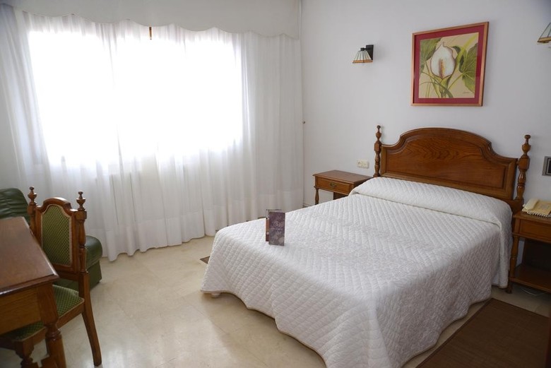 Hotel Serantes