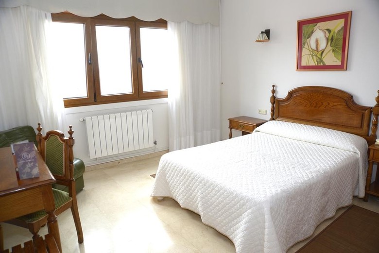 Hotel Serantes