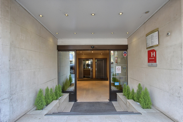 Hotel Ramada Paris Tour Eiffel
