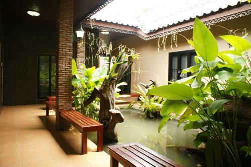 Juntra Resort & Hotel