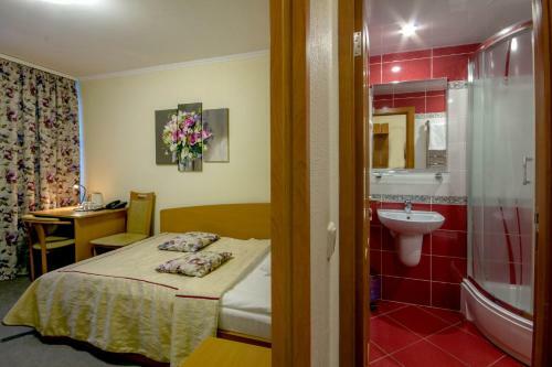 Tourist Hotel
