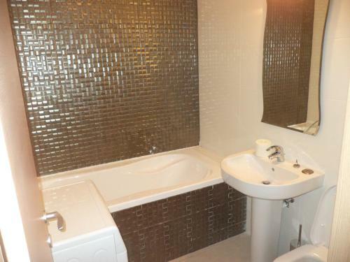 North Lane Apartment