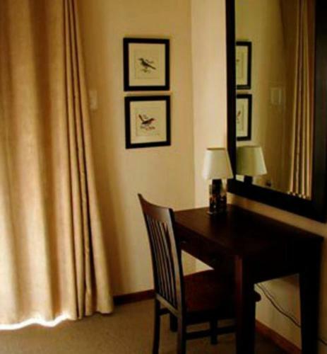 Hostal Ninety9 On Villiers Guest House