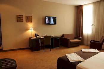 Tana Hotel