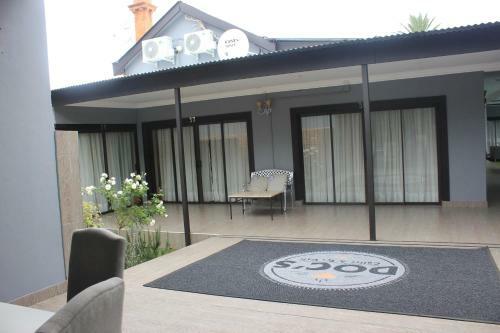 Halfway House Hotel