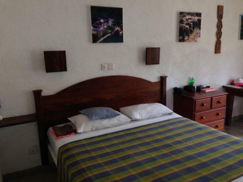 Wunderbar Beach Hotel