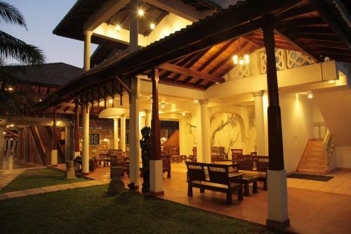 Wunderbar Beach Hotel