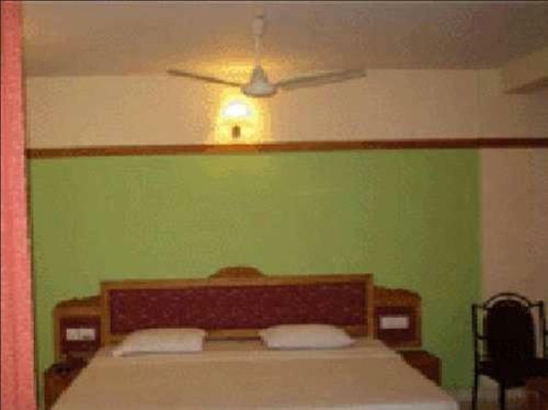 Lodge Bennies Inn