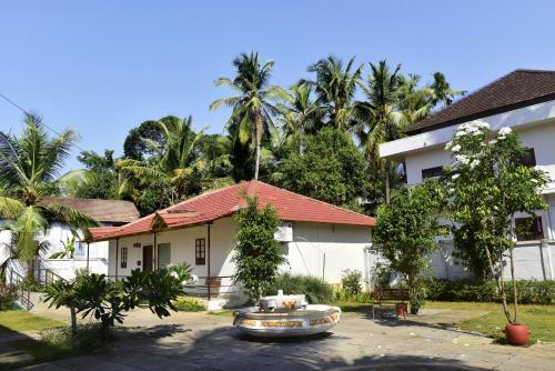 Hotel Sadhoo Holistic Inn