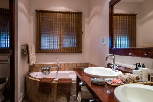 Inyati Game Lodge