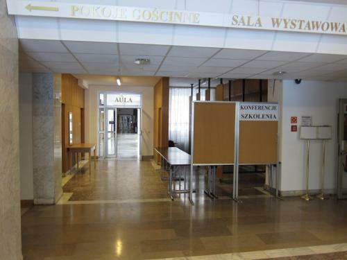 Hostal Centrum Konferencyjne Ibib Pan